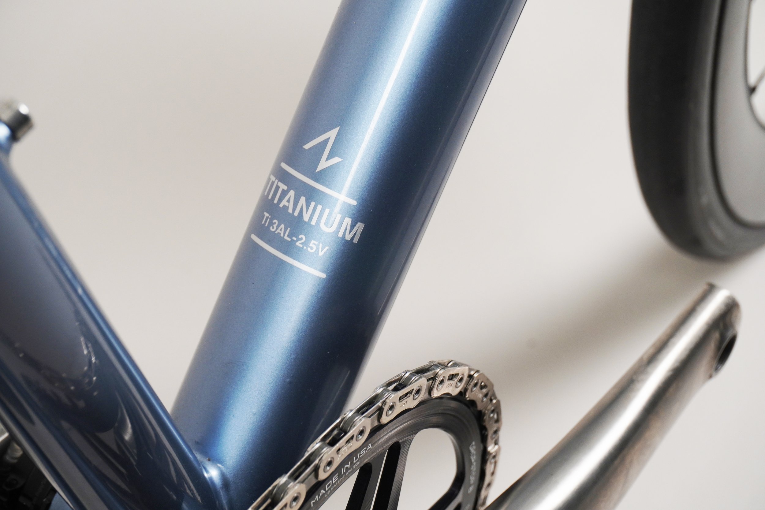 UK- AVALANCHE CYCLE- TITANIUM ICE BLUE (copie) — AVALANCHE
